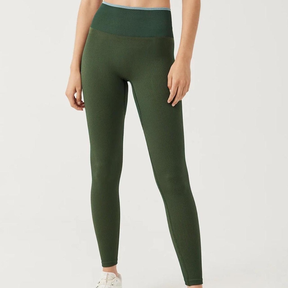 Outdoor Voices Seamless Rib 7/8 Leggings